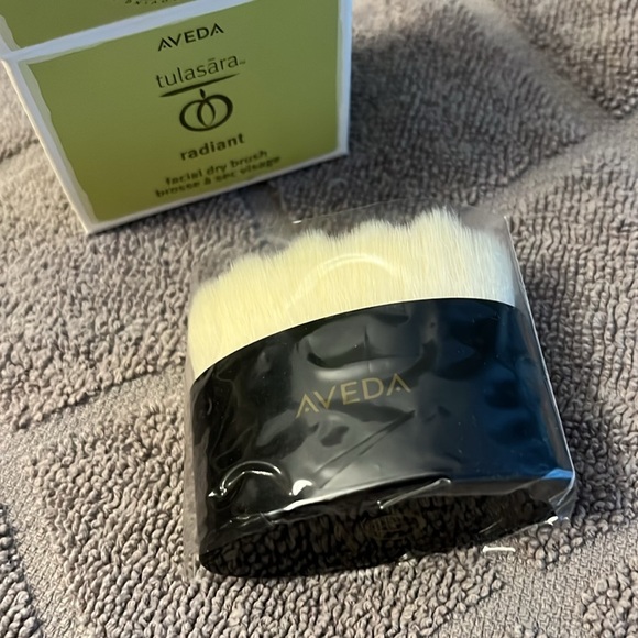 Aveda Tulasara Facial Dry Brush NIB - Picture 10 of 11